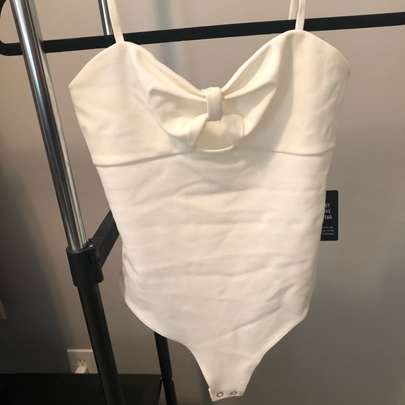 Cream Body Suit - Picture 1 of 3